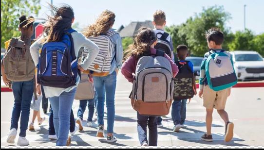 පාසැල් සිසුන් අතර HIV බෝවීම වැඩිවෙයි – පිරිමි දරුවන් පරිස්සම් කරගන්න..!