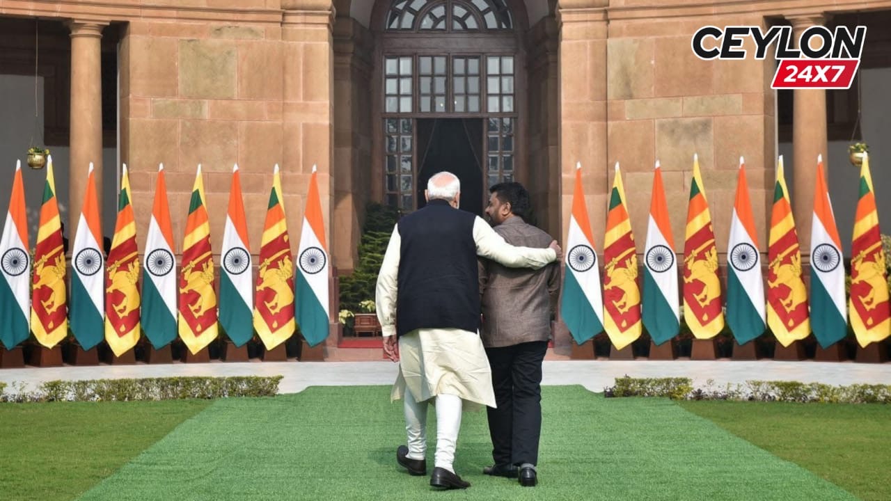 මෝදි අනුරගේ කරට අත දැමීම බිය උපදනවා – දිල්කා සමන්මලී කියයි