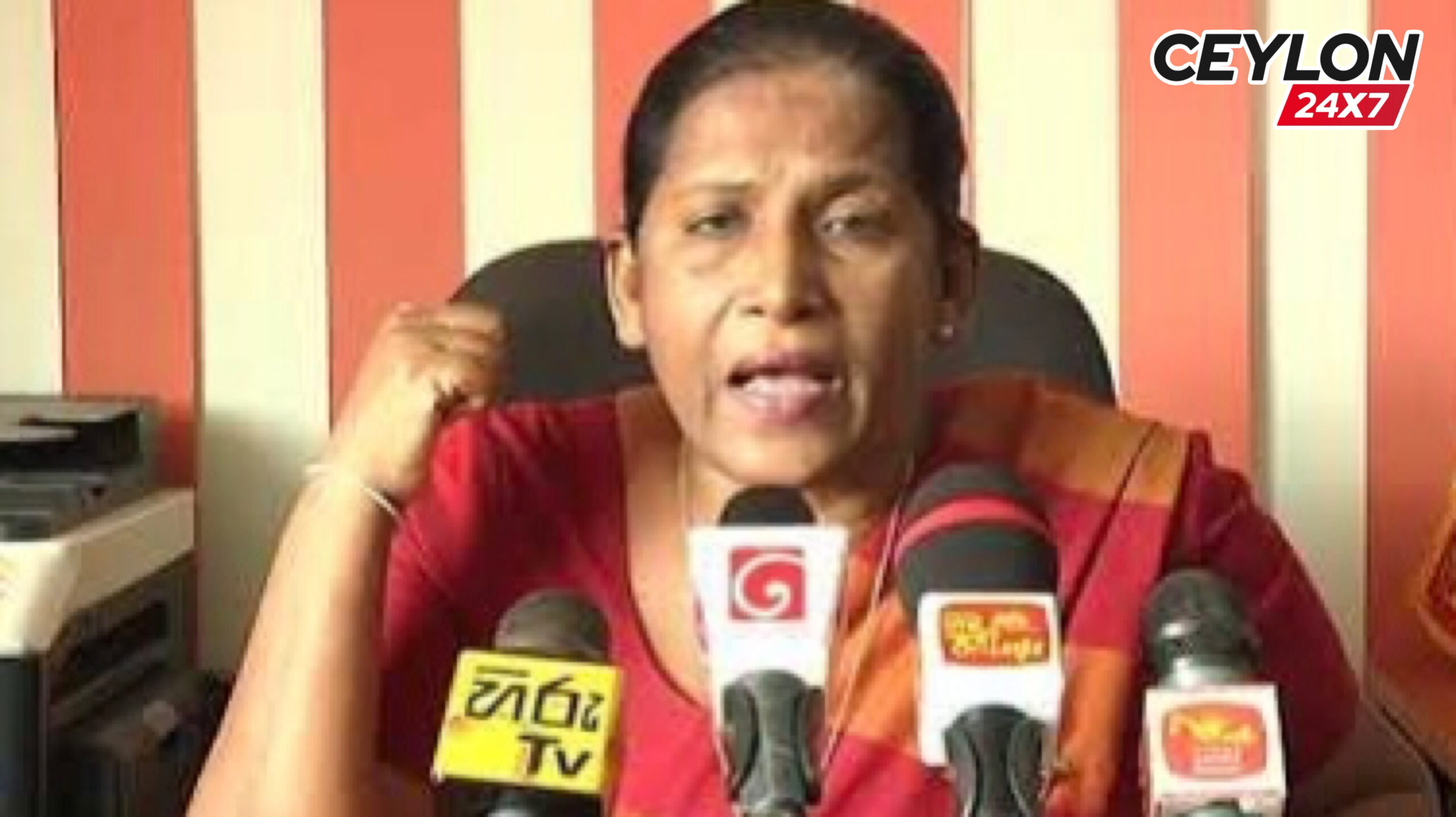 පොහොට්ටු ගුරු සංගමයේ හිටපු සභාපතිනි වසන්තා හදපාන්ගොඩ එංගලන්තයේදී මිය යයි