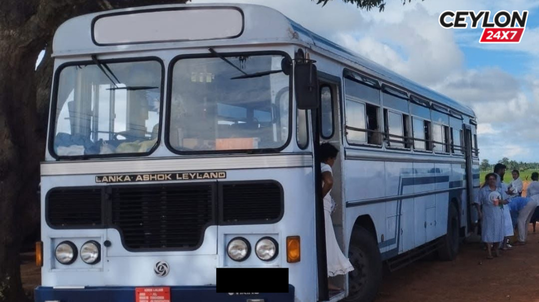 පොලිසියට හයිකාරකම් දමා මගීන් බස්සවා යළි හැරී ගිය බස් රථයේ බලපත්‍රය අත්හිටුවයි !