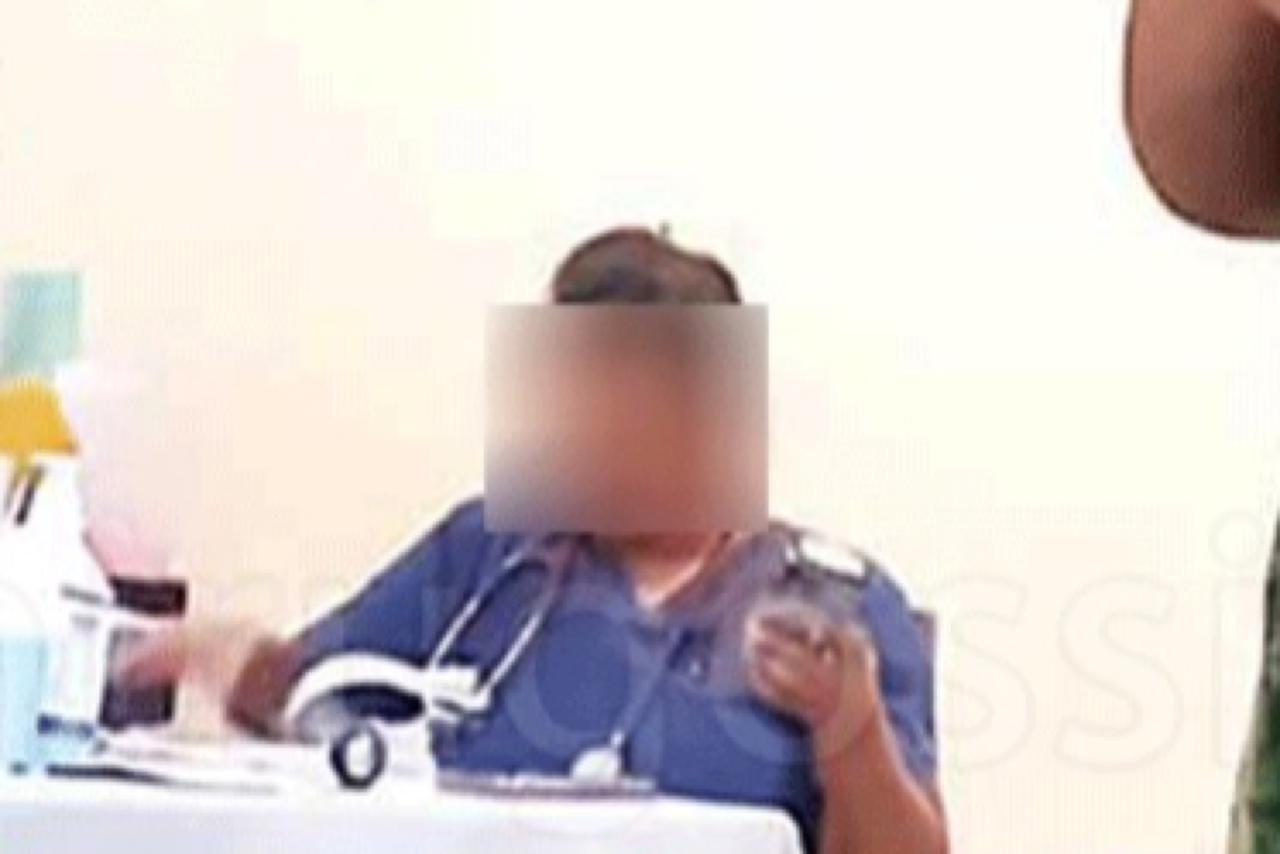 “දොර ගාව හිටියොත් නම් බලන්නේ නෑ.. කාවවත් බලන්නේ නැහැ..” රෝහල ඇතුලේ ඇයට තවත් රාජකාරියක්ද..?