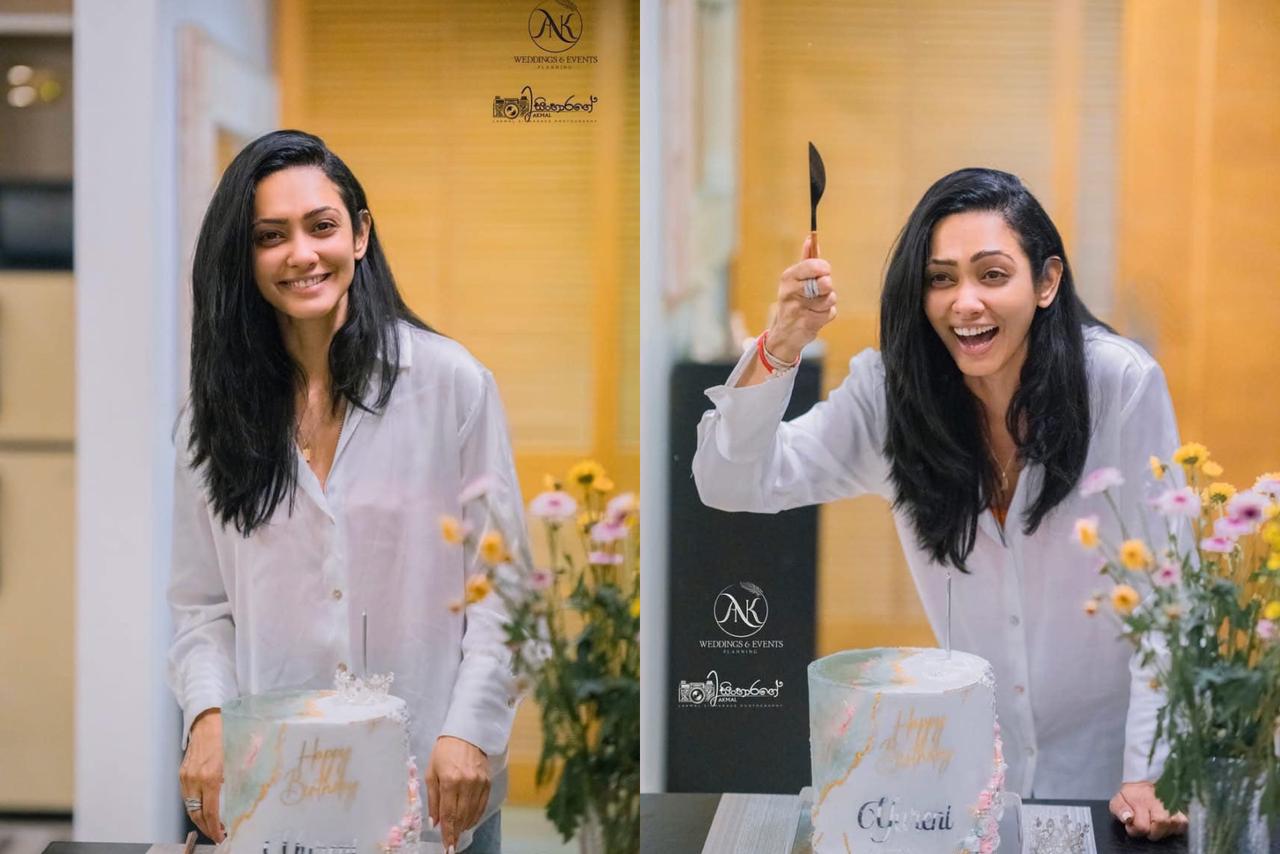 සමහර සුභ පැතුම් කියවනකොට කඳුලුත් ආවා. උපන් දිනය දා සතුටින් පිනා ගිය යුරේනි එක පාරටම සමාජ මාධ්යට ඇවිත් කියපු අපූරු කතාව මෙන්න