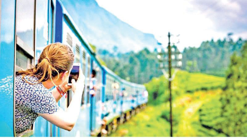 අවුරුදු 7කට පස්සේ මේ ජනවාරියේ වාර්තා තියලා අපේ රට සංචාරකයින්ගෙන් පිරී ගිහින්…