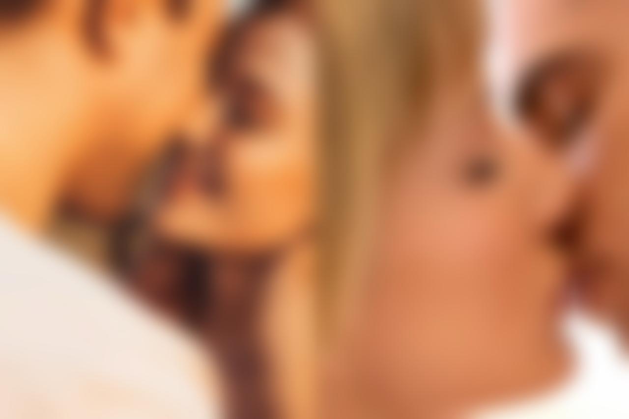 කාර්‍යාලයිය සේවිකාවකට හාදුවක් දීපු ඔහුට සති දෙකක් ගෙදරින් කෑම තහනම් කරලා…