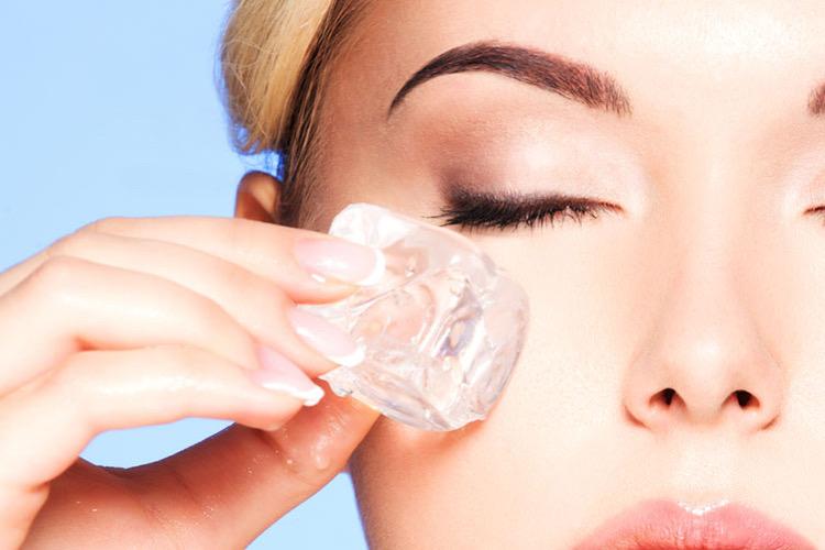 ඇස් යට කළු වෙනවා නම් මෙන්න නියම බෙහෙත…