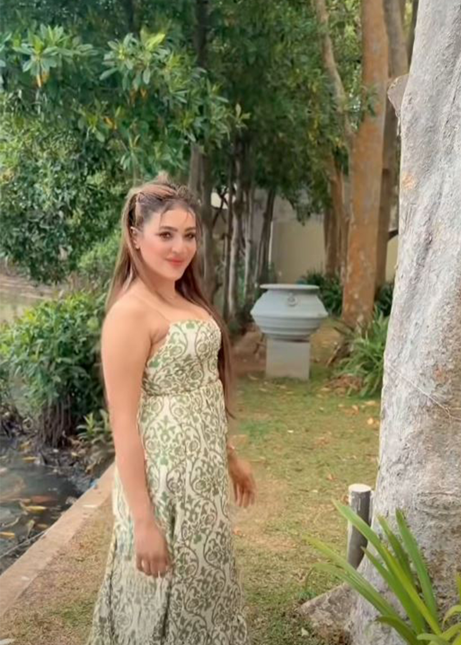 කාගෙත් හිත ගත් සංජානාගේ සුන්දර රුව මෙන්න! අද දවසේ වැඩිපුරම කතාබහට ලක්වෙන ඇයගේ අලුත්ම ශුට් එක මෙන්න.