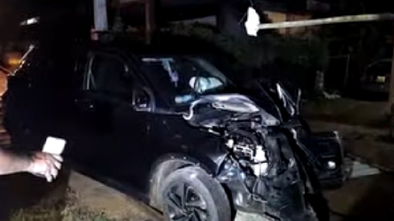 මාලිමා මන්ත්රී පැදවූ මෝටර් රථය තාප්පයක ගැටෙයි..!